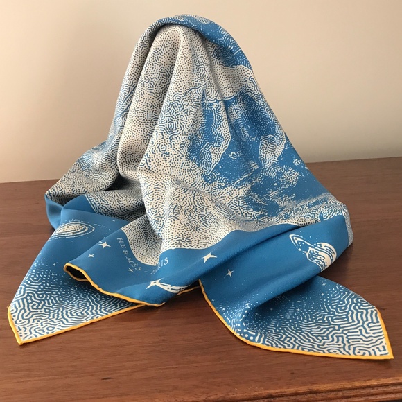 HERMES CLAIRE DE LUNE SCARF DOUBLE FACE NWT - Picture 9 of 16